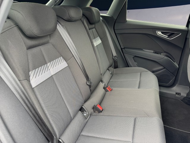 AUDI Q4 e-tron 50 quattro-image-17