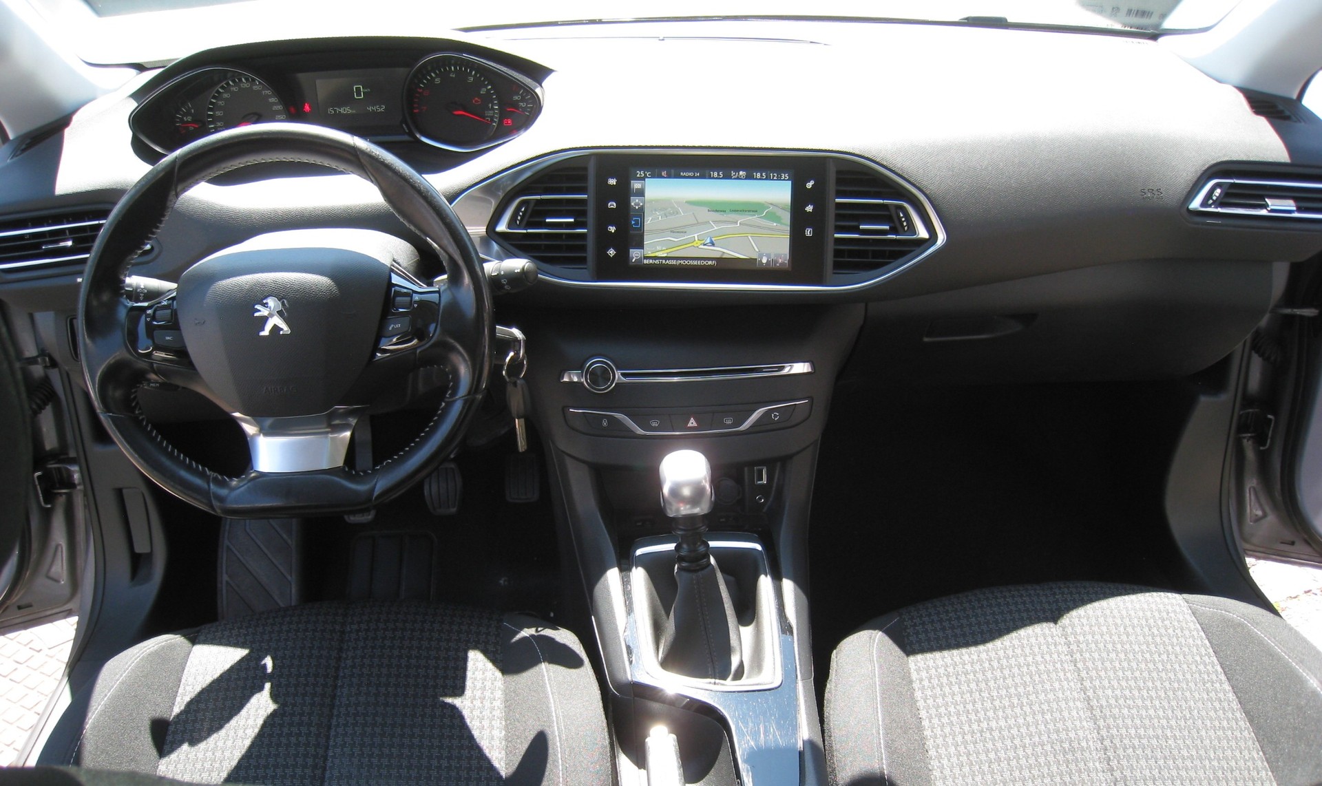 PEUGEOT 308 SW 1.2 THP Style-image-13