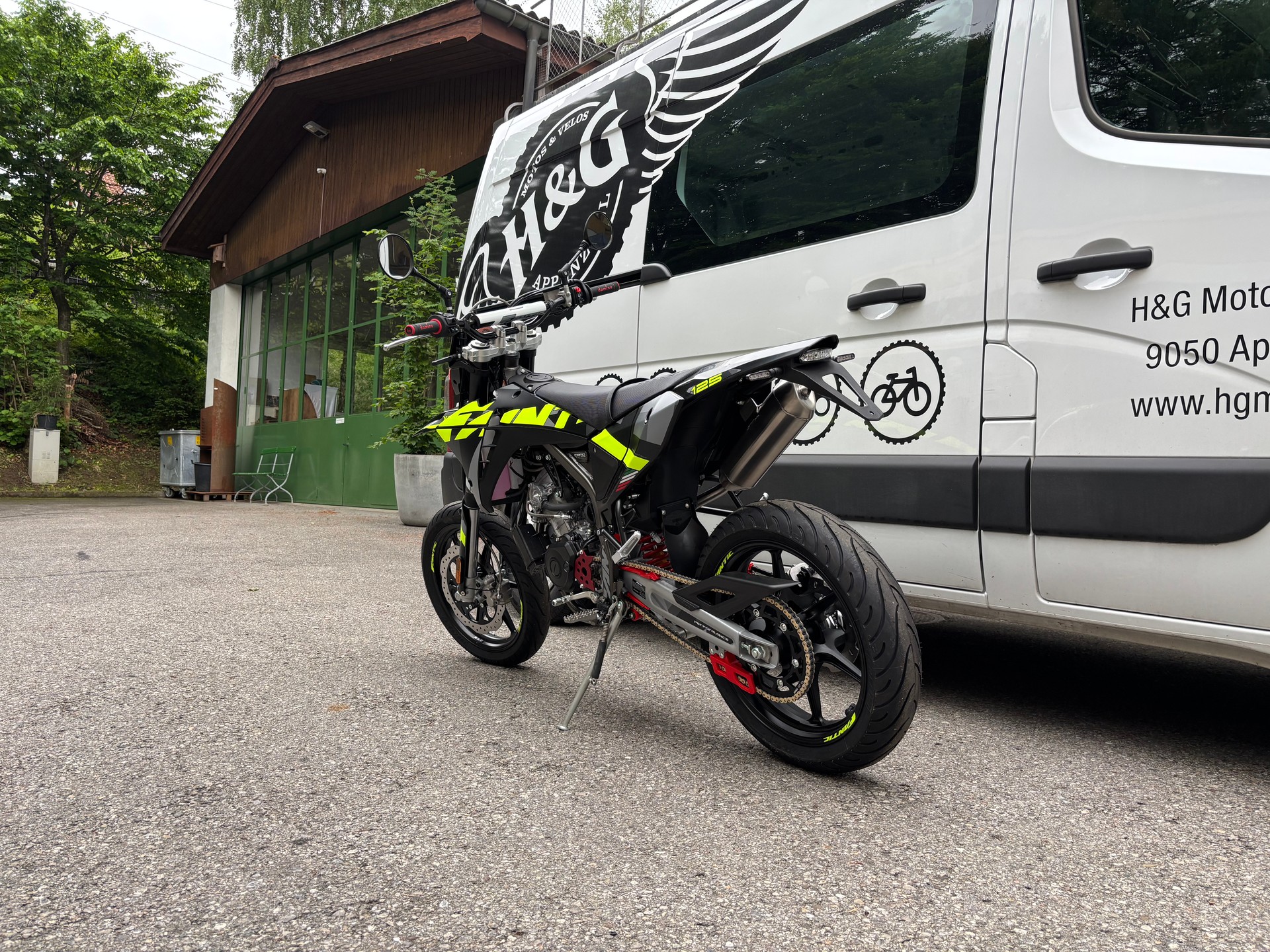 FANTIC XMF125 MOTARD-image-2