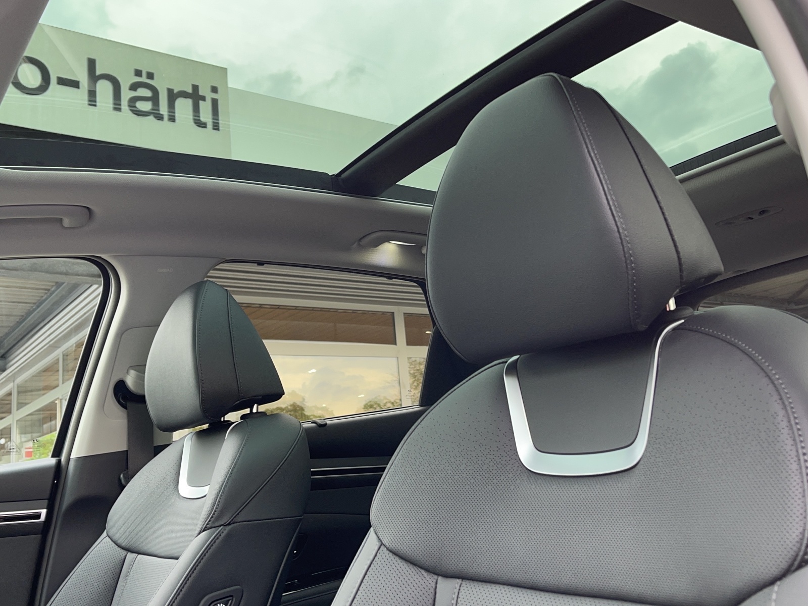 HYUNDAI Tucson 1.6 PHEV Vert. 4WD-image-8