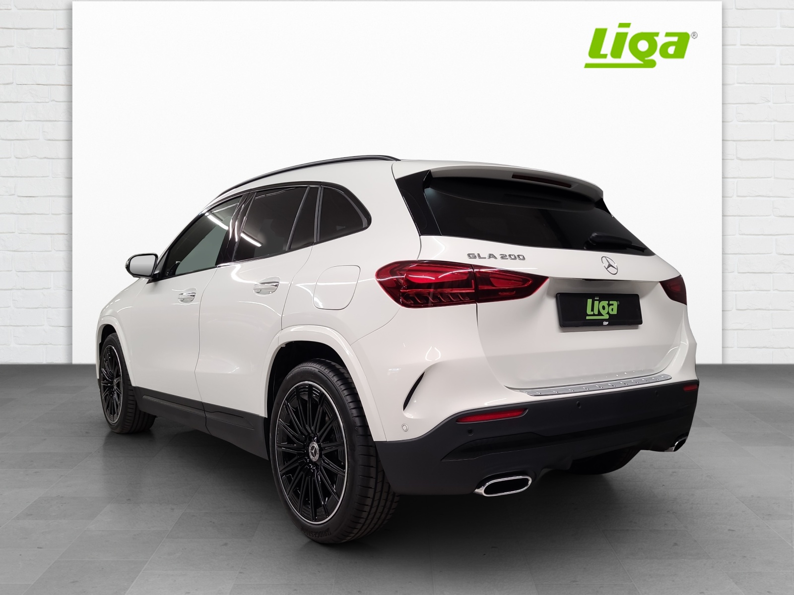 MERCEDES-BENZ GLA 200 Night Star-image-3