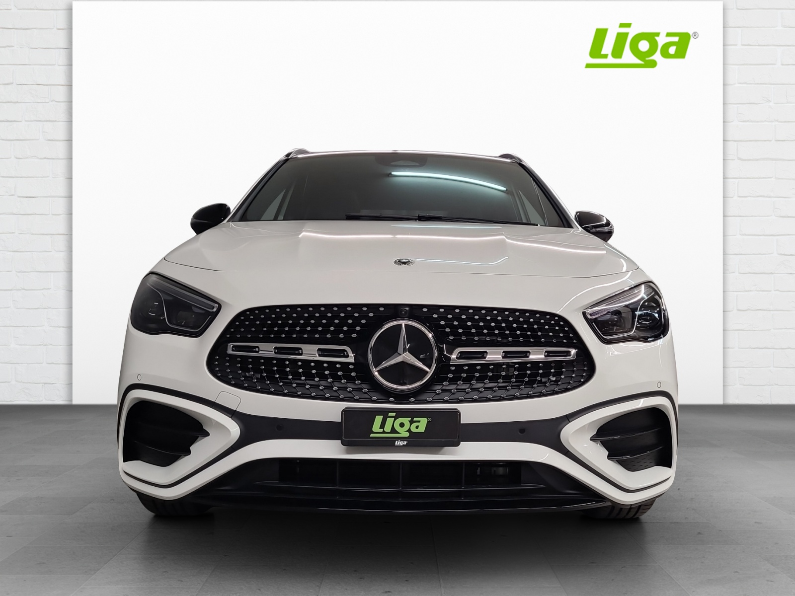 MERCEDES-BENZ GLA 200 Night Star-image-2