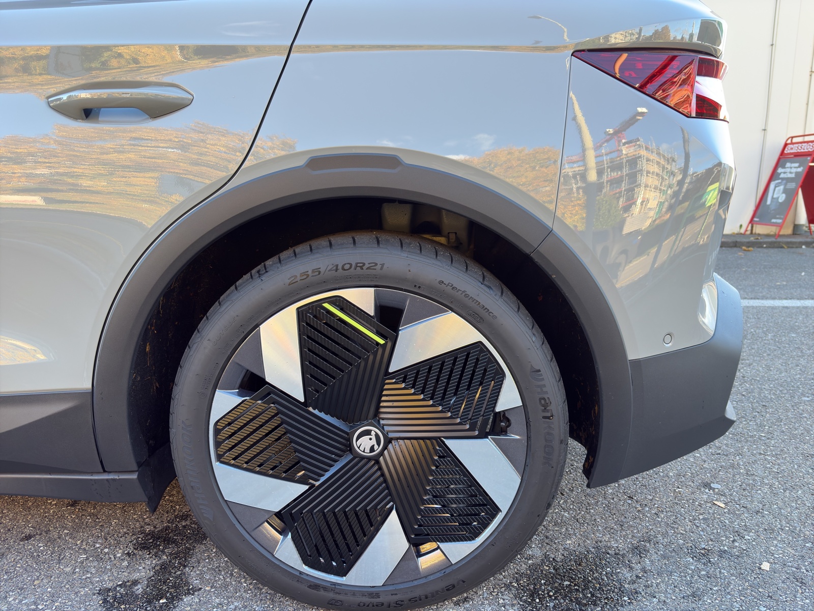 SKODA Elroq 85 RS 4x4-image-16