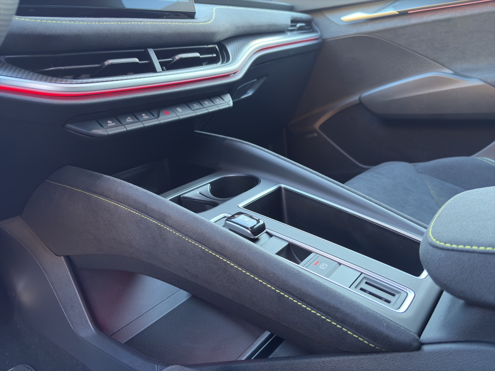 SKODA Elroq 85 RS 4x4-image-10
