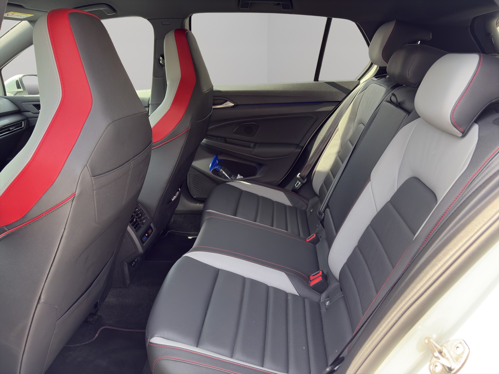 VW Golf 2.0 TSI GTI Clubsport 45 DSG-image-5