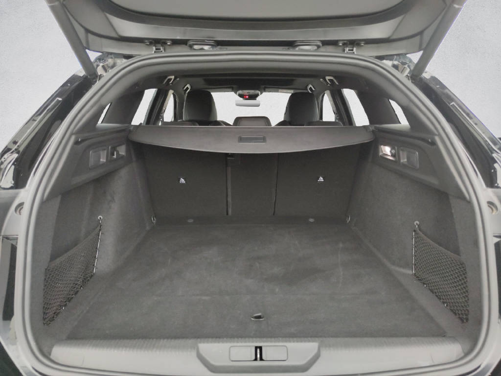 PEUGEOT 308 SW 1.6 PHEV 180 GT-image-7