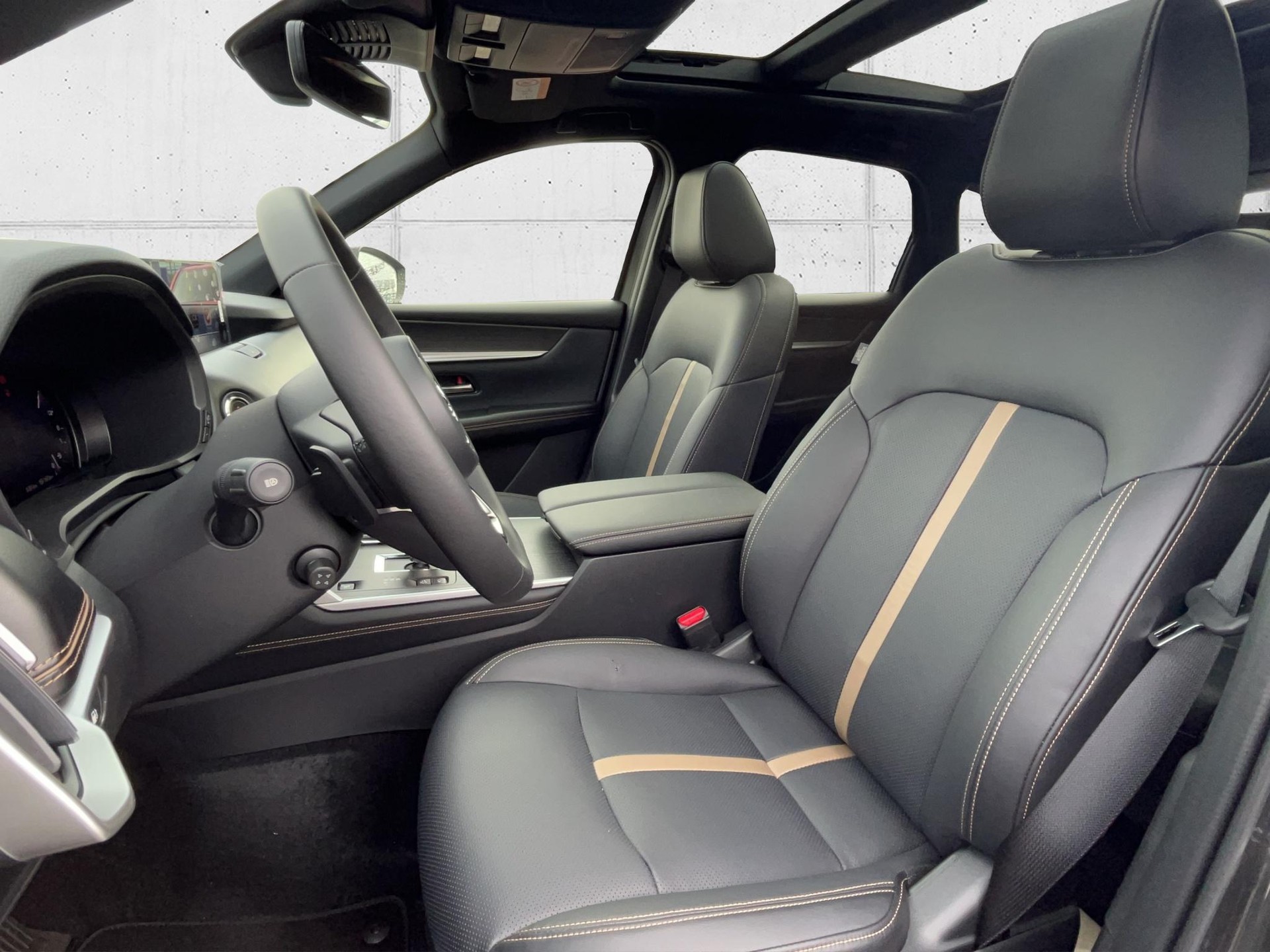 MAZDA CX-60 2.5 PHEV Homura +-image-8