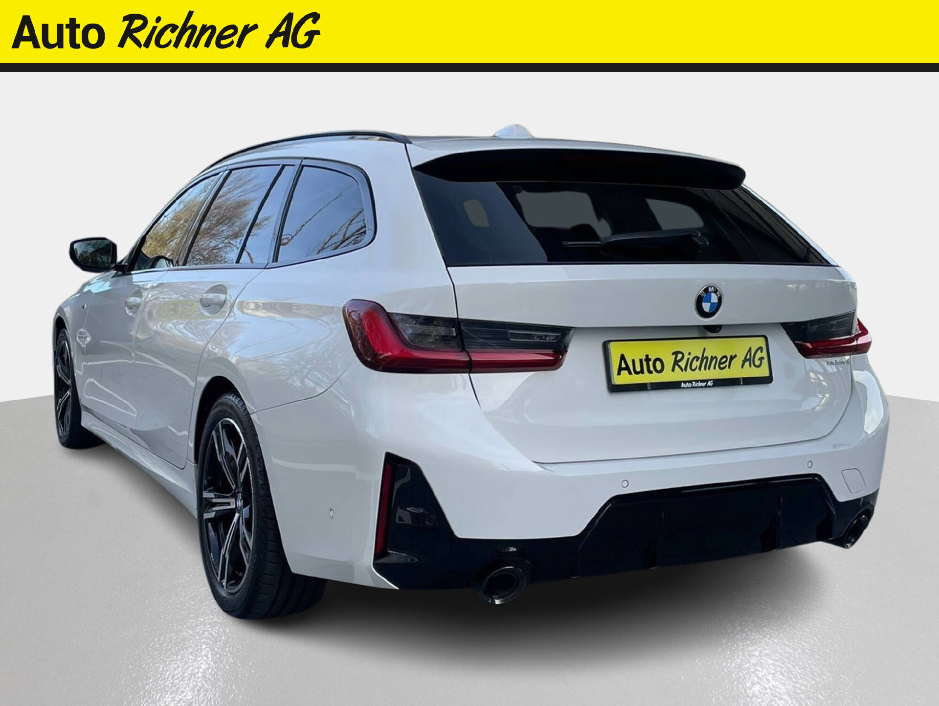 BMW 320d xDrive SAG Touring-image-4