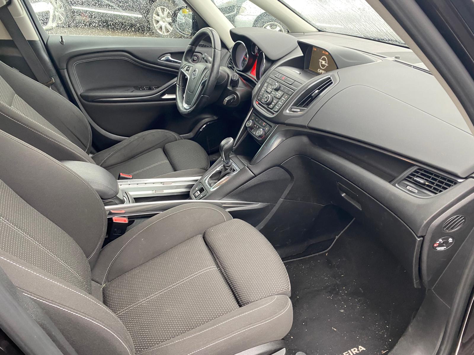 OPEL Zafira Tourer 2.0 CDTi Sport Automatic-image-10