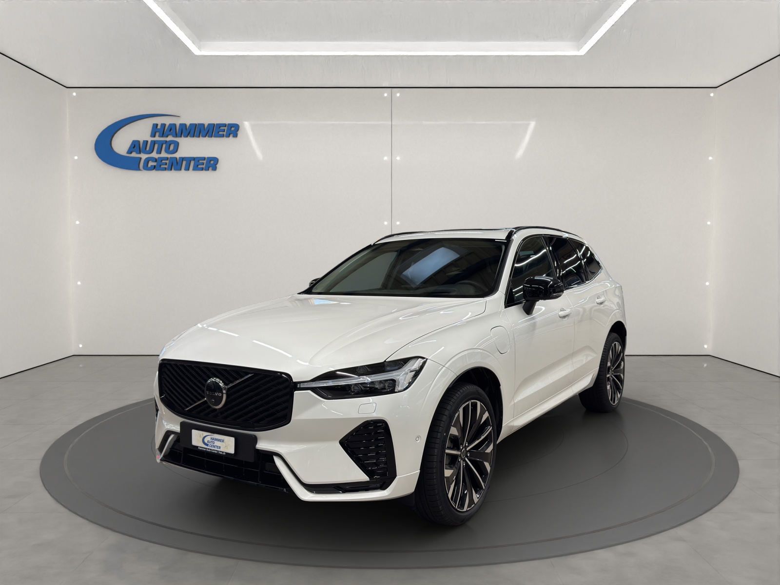 VOLVO XC60 2.0 T8 TE Ultra Dark eAWD-image-0