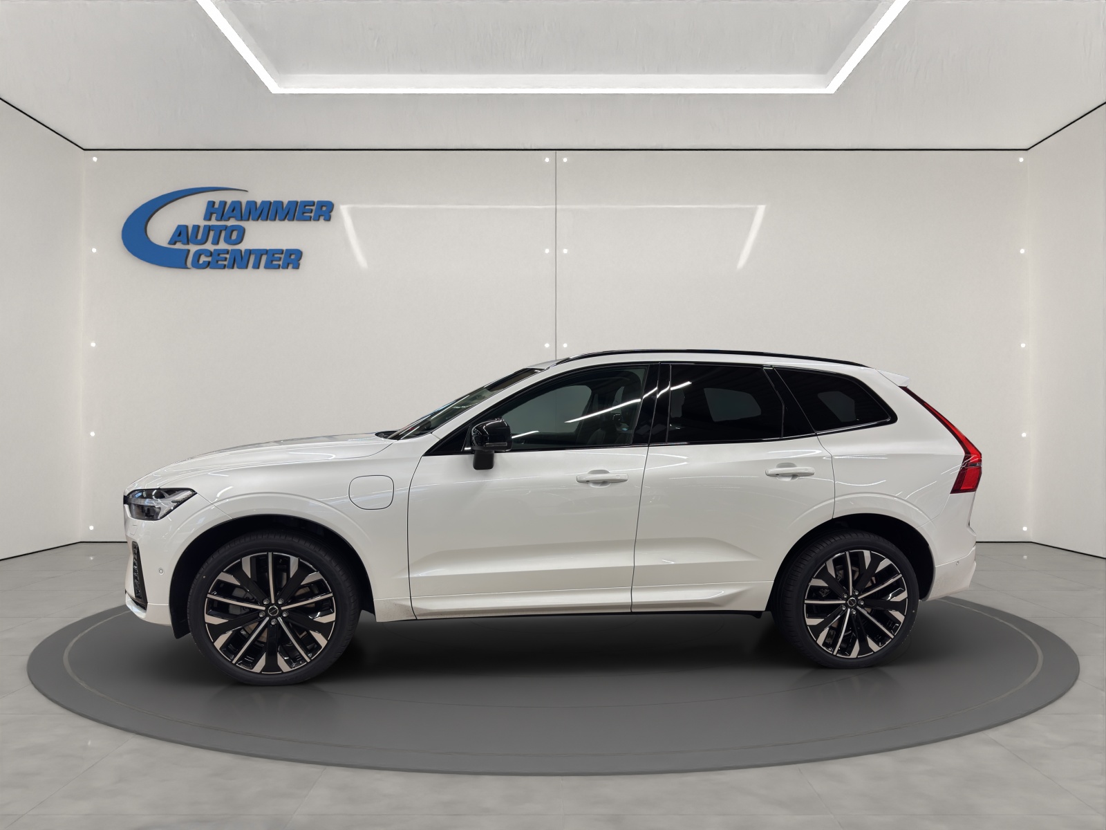 VOLVO XC60 2.0 T8 TE Ultra Dark eAWD-image-1