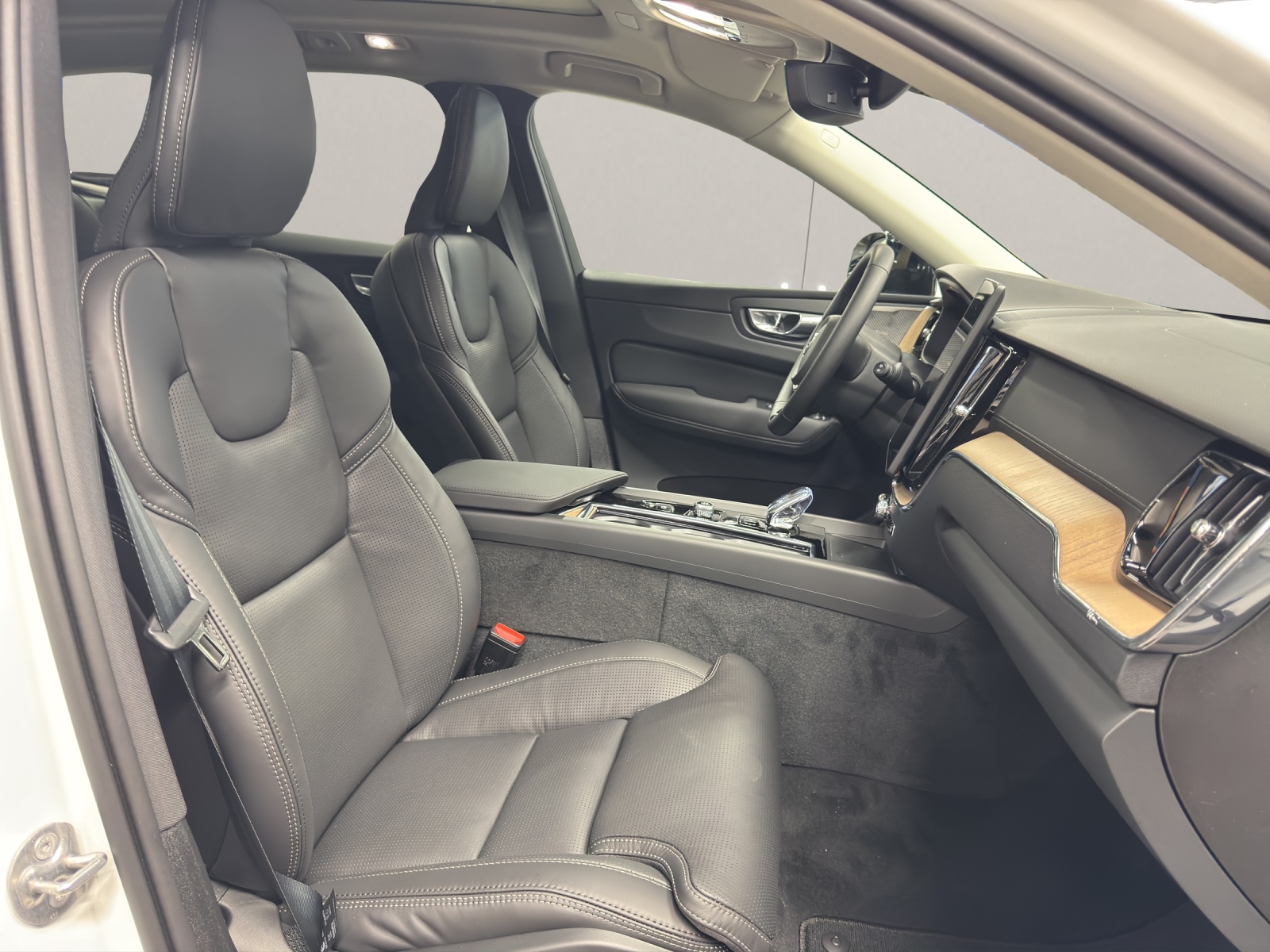 VOLVO XC60 2.0 T8 TE Ultra Dark eAWD-image-10