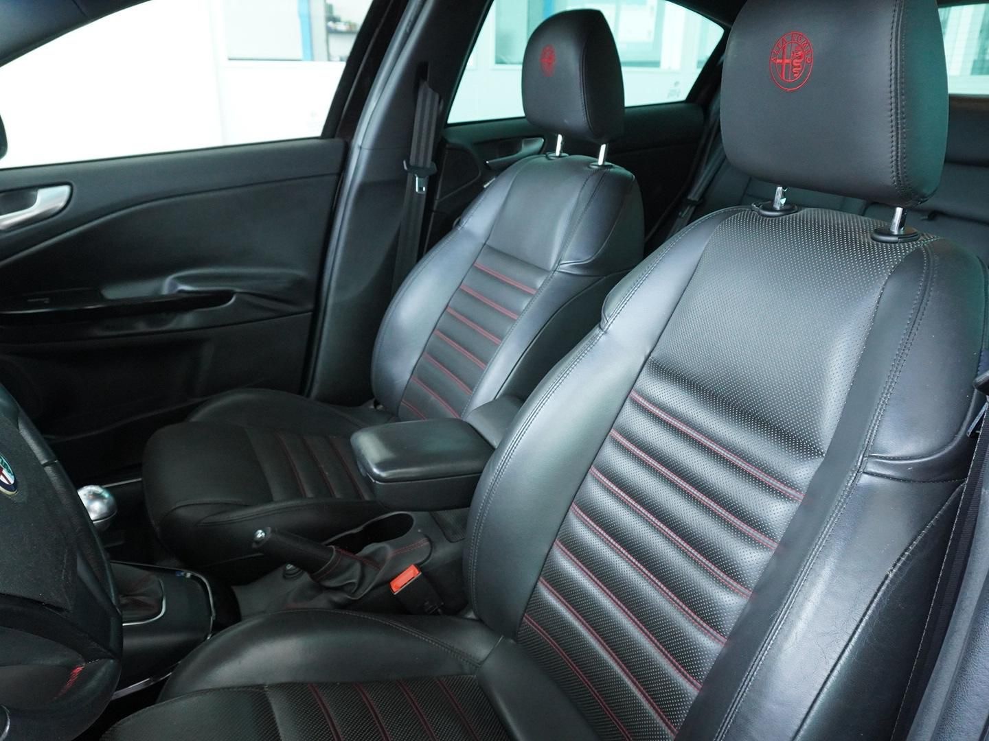 ALFA ROMEO Giulietta 1750 TBi Quadrifoglio Verde-image-3
