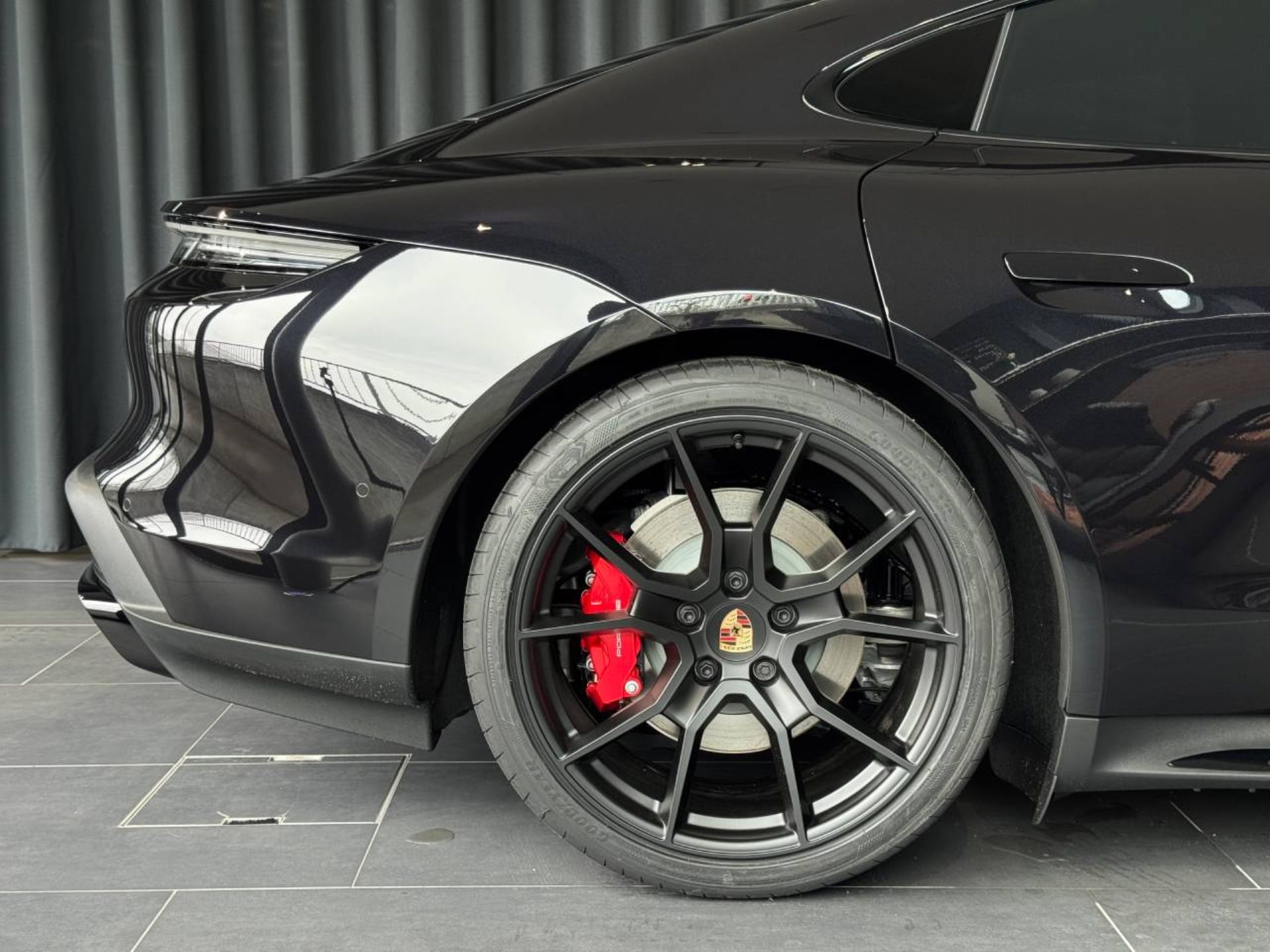 PORSCHE Taycan GTS-image-12