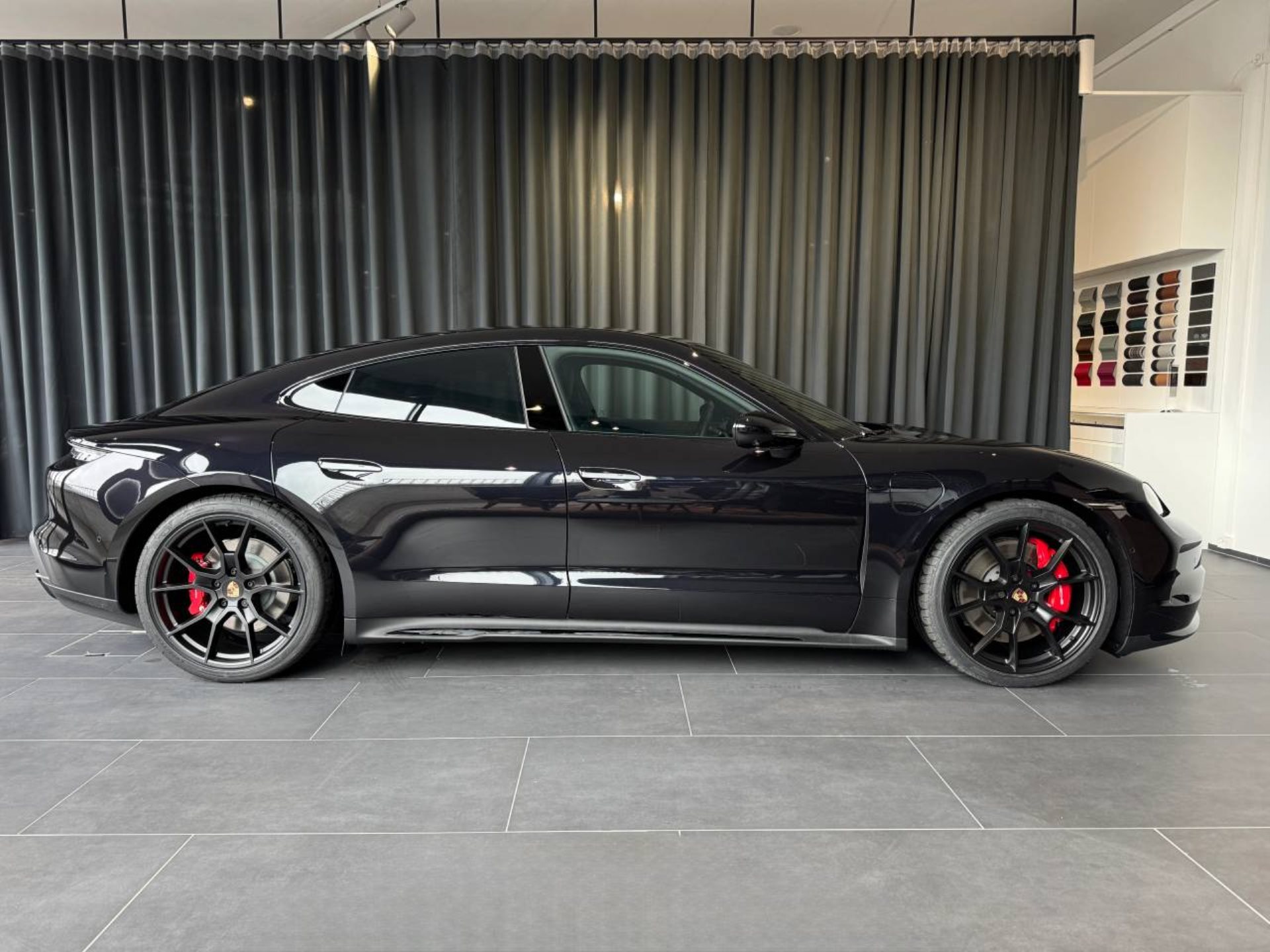 PORSCHE Taycan GTS-image-8
