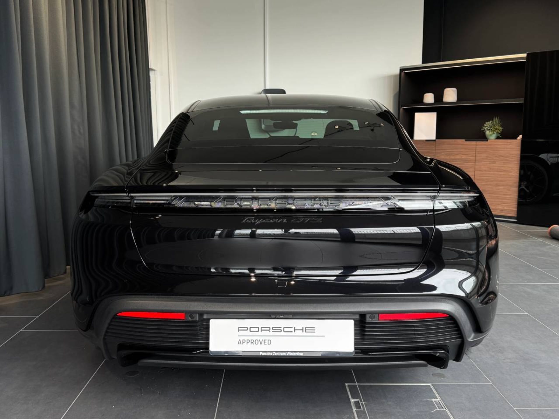 PORSCHE Taycan GTS-image-6
