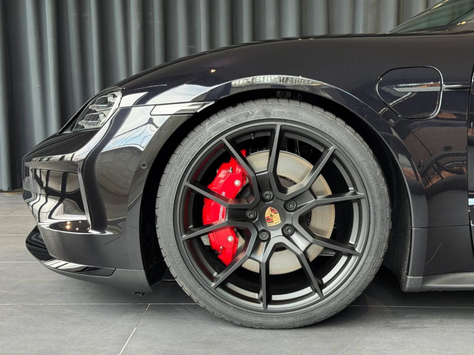 PORSCHE Taycan GTS-image-10