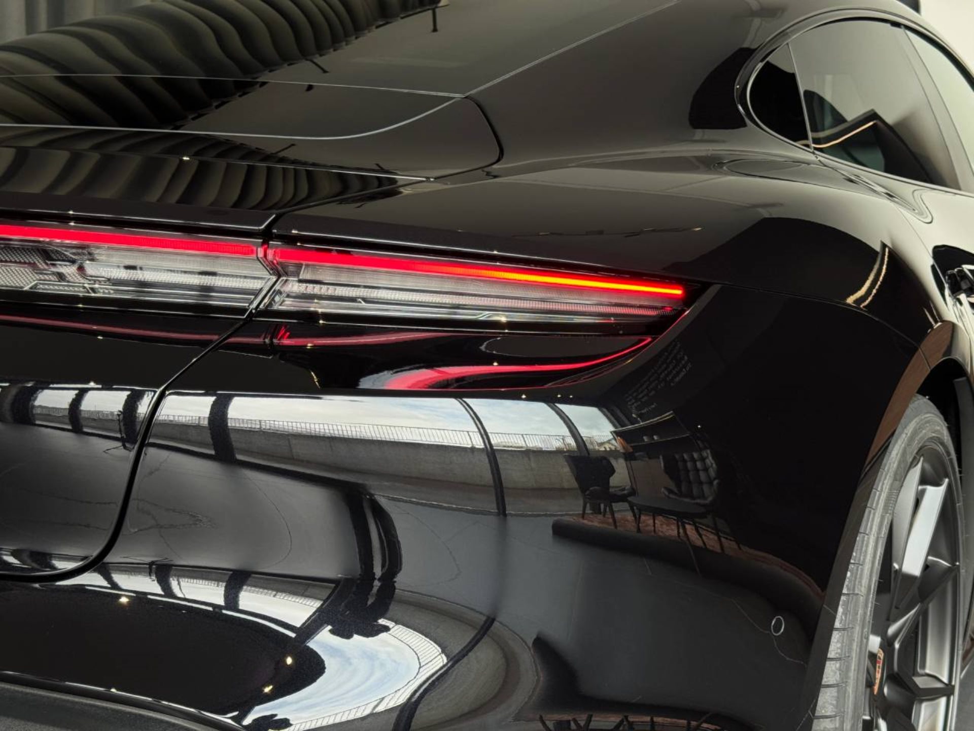 PORSCHE Taycan GTS-image-42