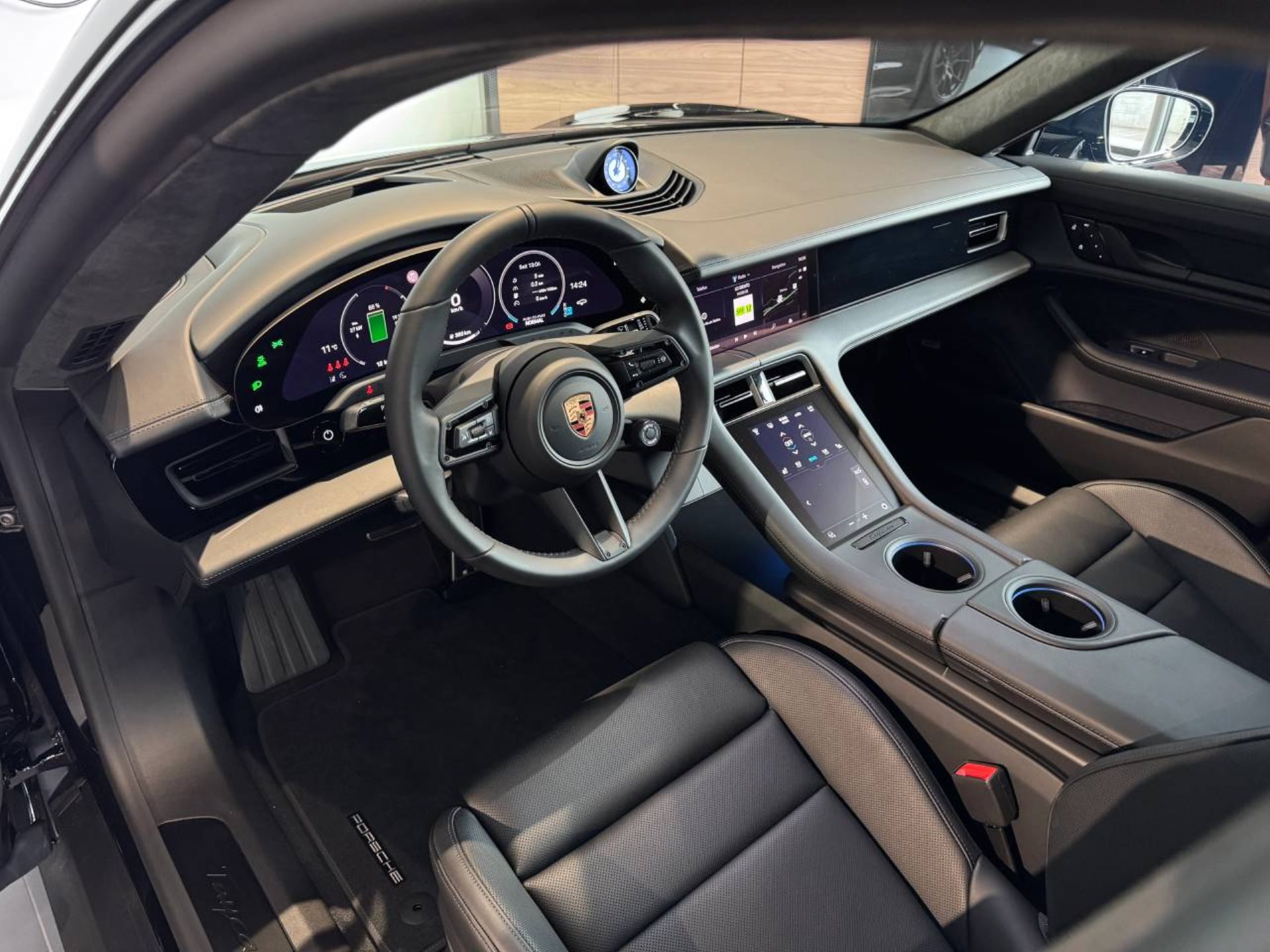 PORSCHE Taycan GTS-image-14