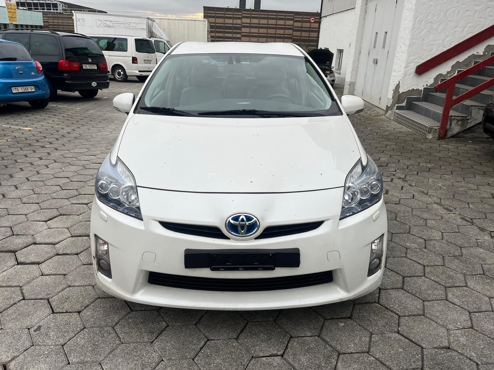 TOYOTA Prius 1.8 16V HSD Sol — slika 3