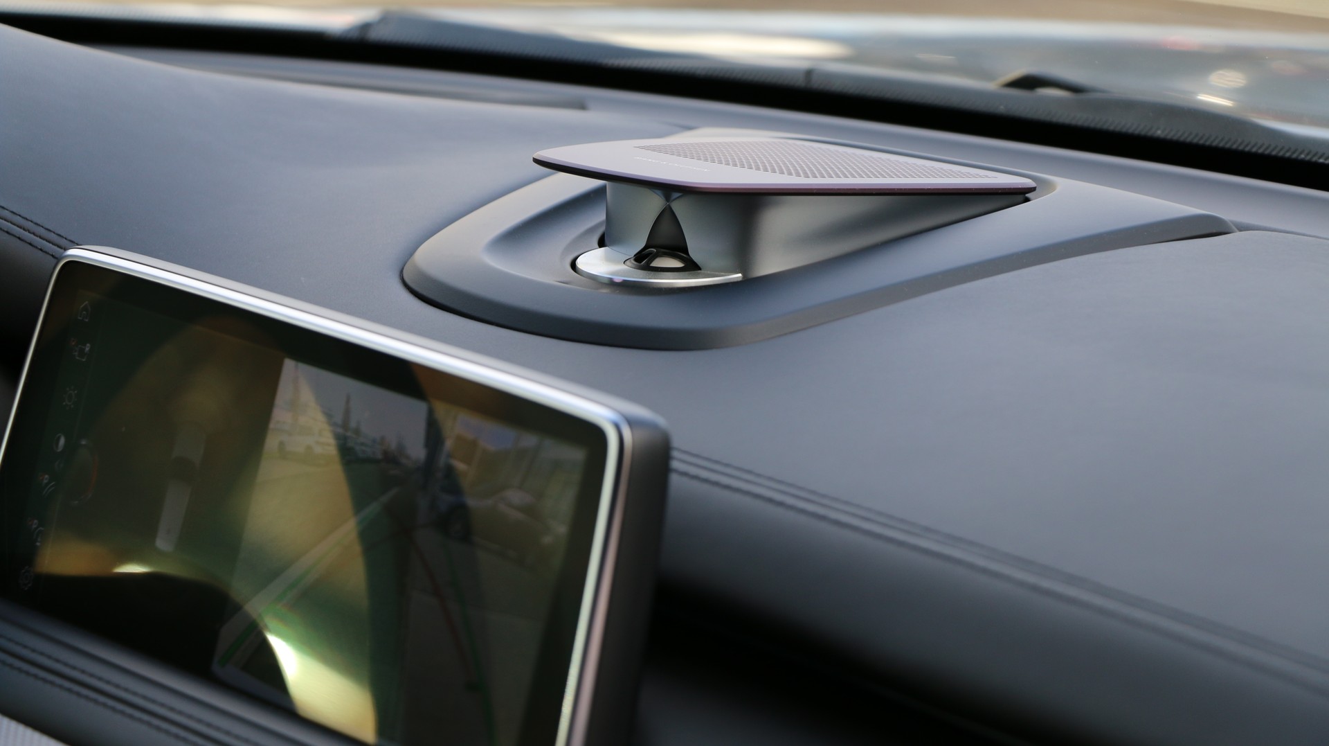 BMW X5 xDrive M50d-image-22