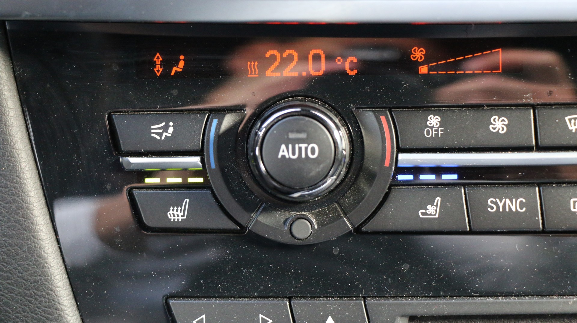 BMW X5 xDrive M50d-image-9