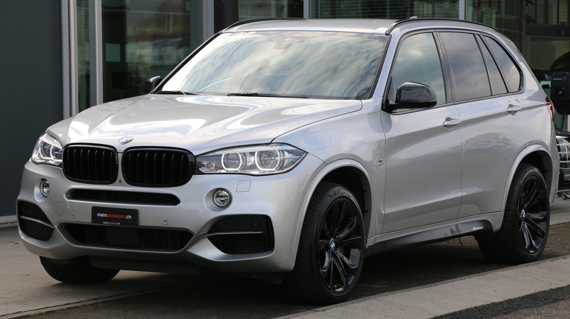 BMW X5 xDrive M50d-image-1
