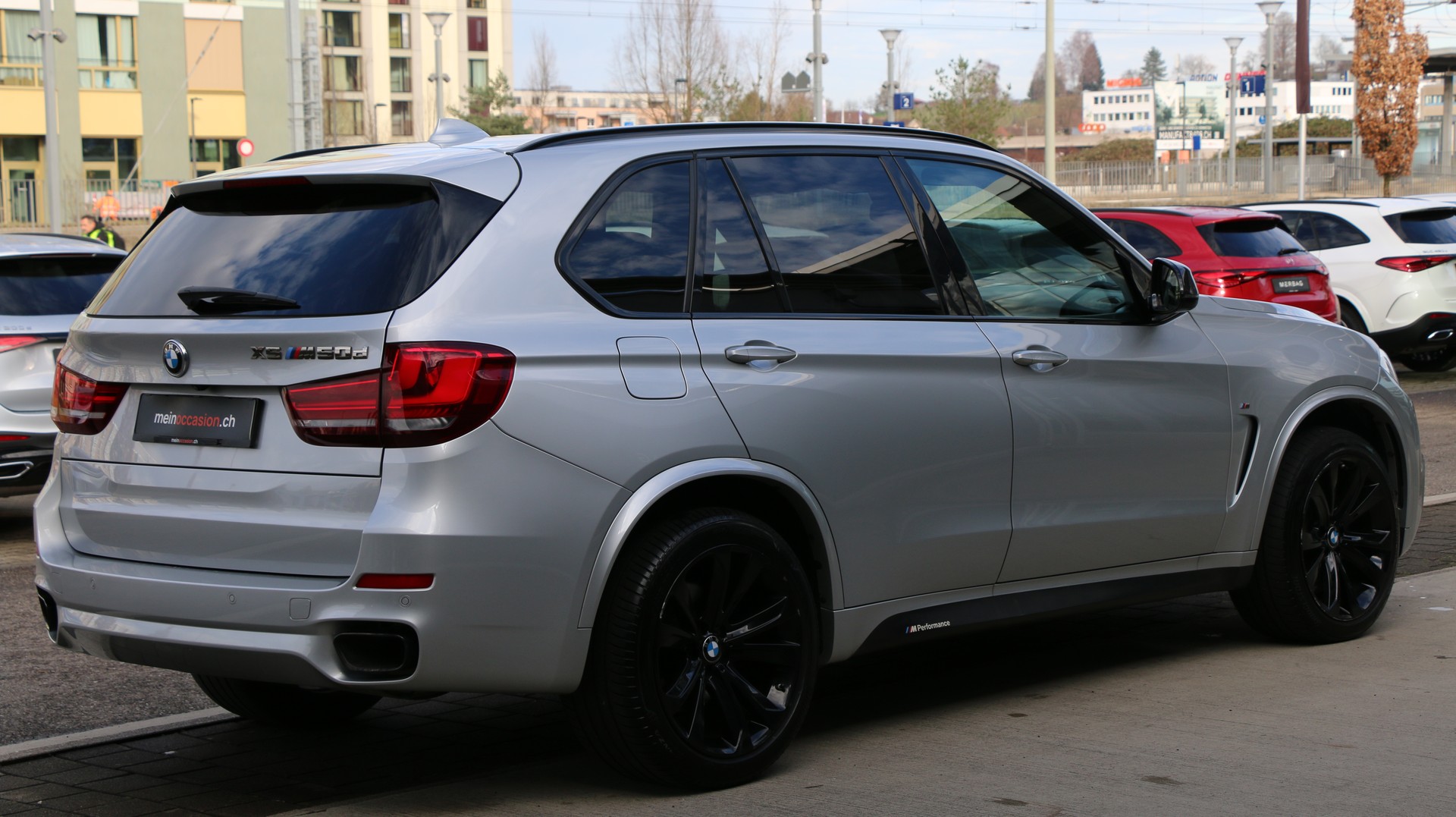 BMW X5 xDrive M50d-image-5