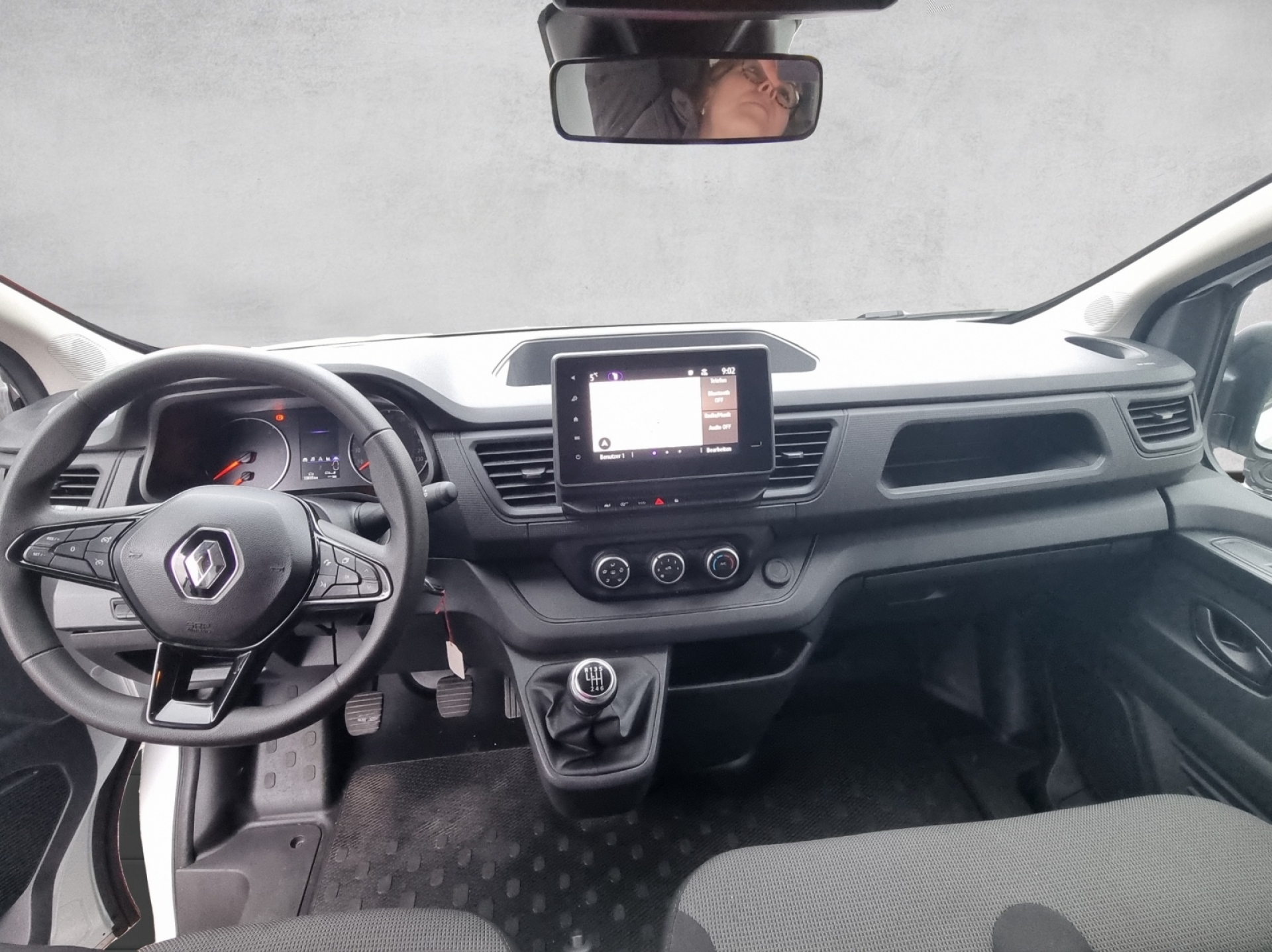 RENAULT Trafic Kastenwagen 3.0 t L1 H1 2.0 dCi Advance-image-10