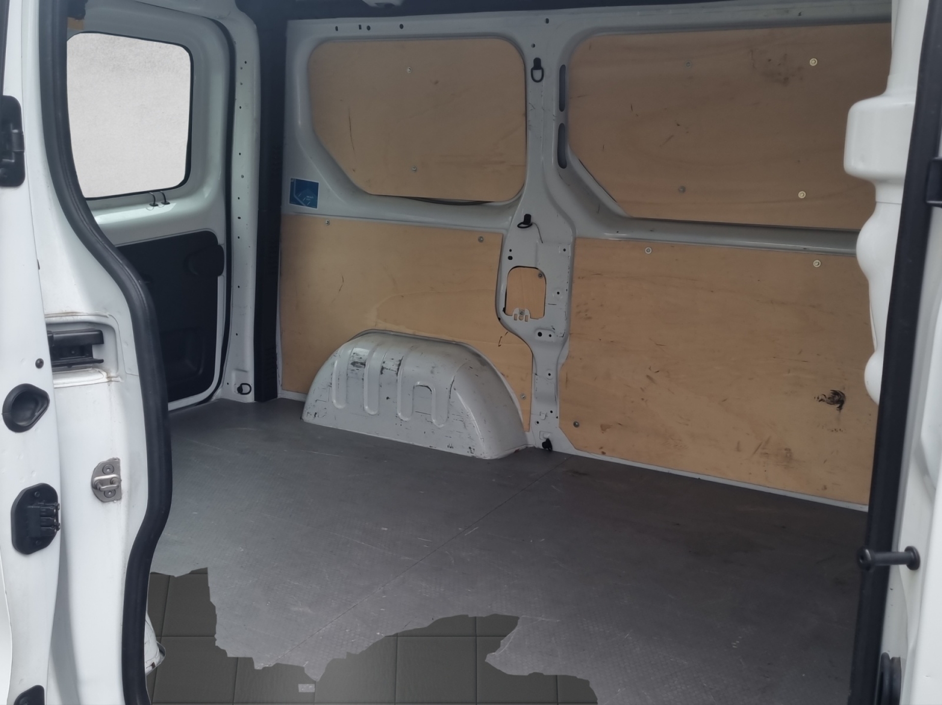 RENAULT Trafic Kastenwagen 3.0 t L1 H1 2.0 dCi Advance-image-9