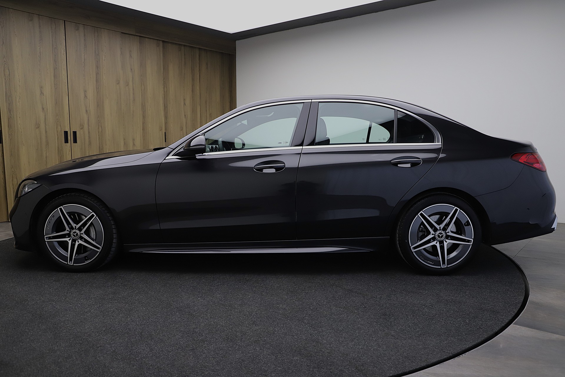 MERCEDES-BENZ C 220 d AMG Line Advance-image-2