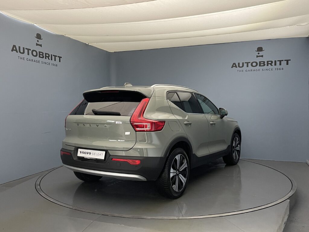 VOLVO XC40 1.5 T4 PiH Ultimate Bright-image-2
