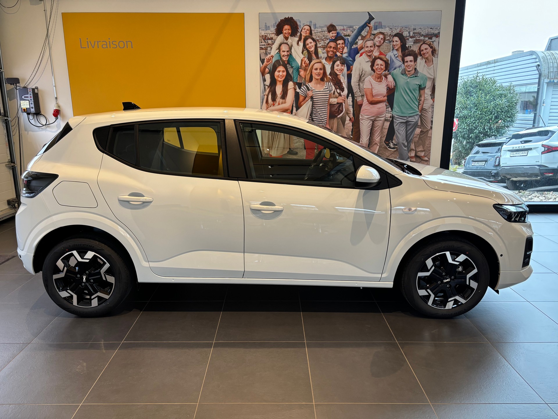 DACIA Sandero TCe 100 Journey-image-3