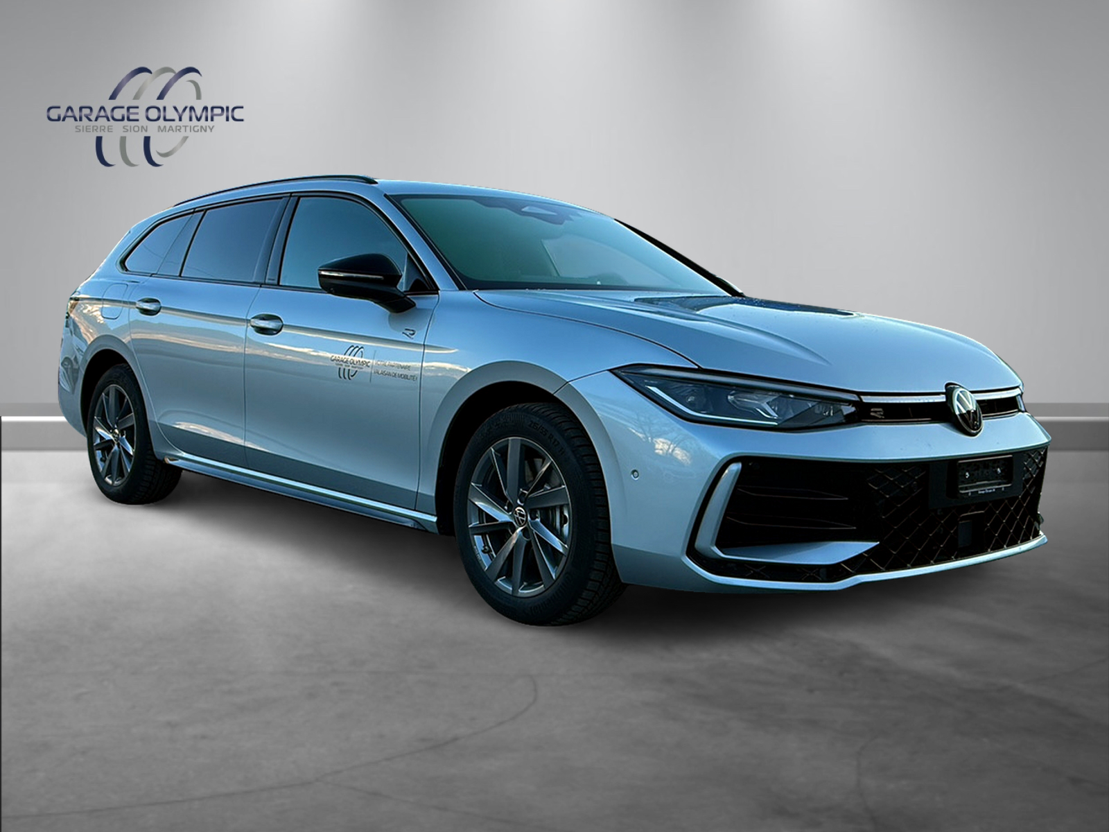 VW Passat Variant 1.5 TSI evo2 Plug-In- Hybrid R-Line DSG-image-6
