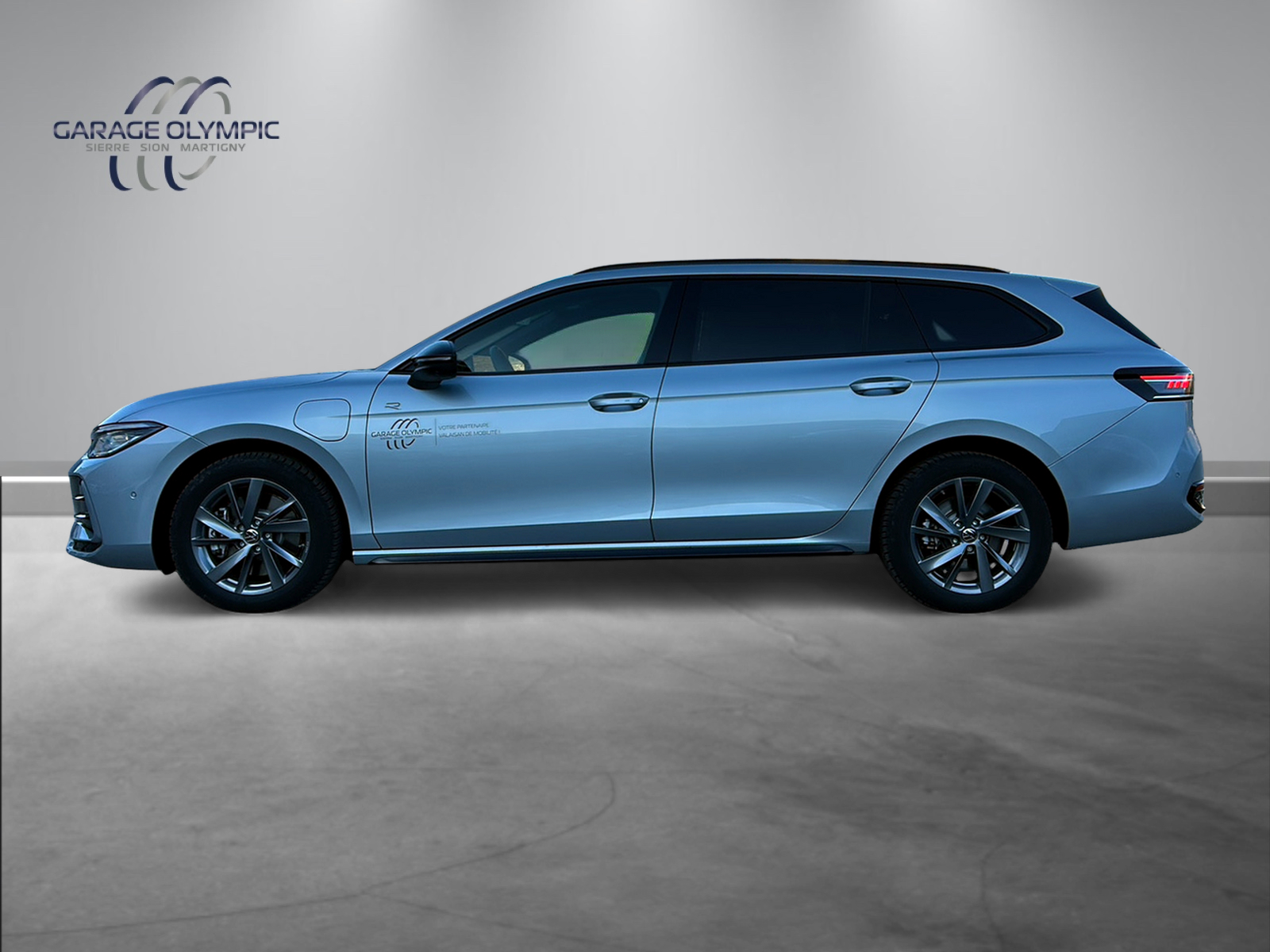 VW Passat Variant 1.5 TSI evo2 Plug-In- Hybrid R-Line DSG-image-1