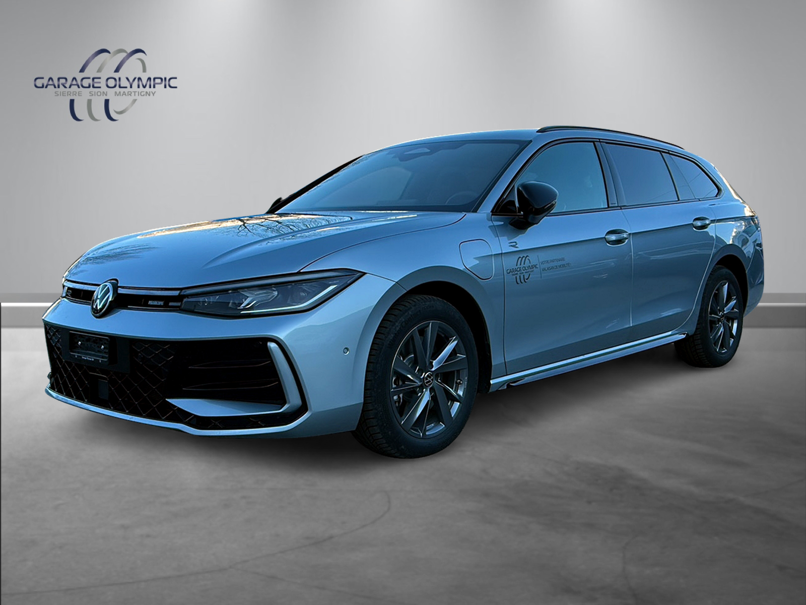 VW Passat Variant 1.5 TSI evo2 Plug-In- Hybrid R-Line DSG-image-0