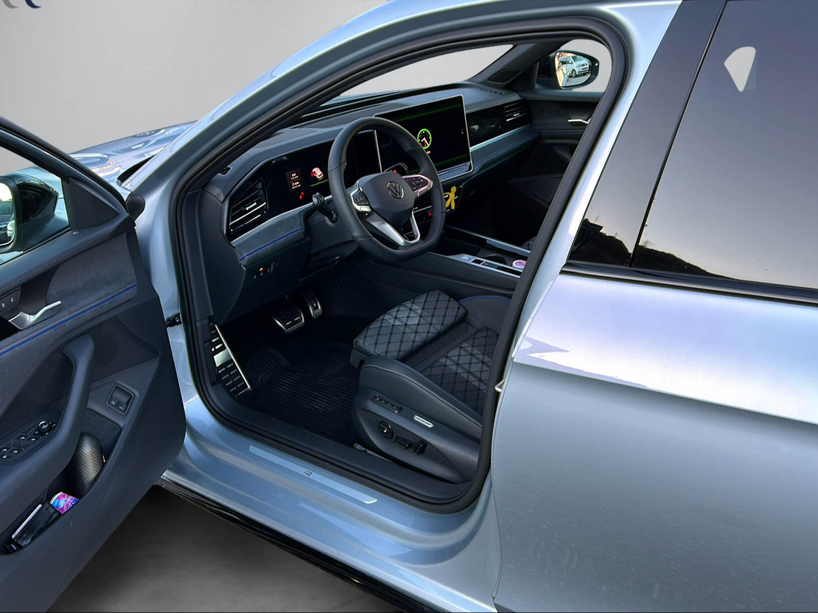 VW Passat Variant 1.5 TSI evo2 Plug-In- Hybrid R-Line DSG-image-9