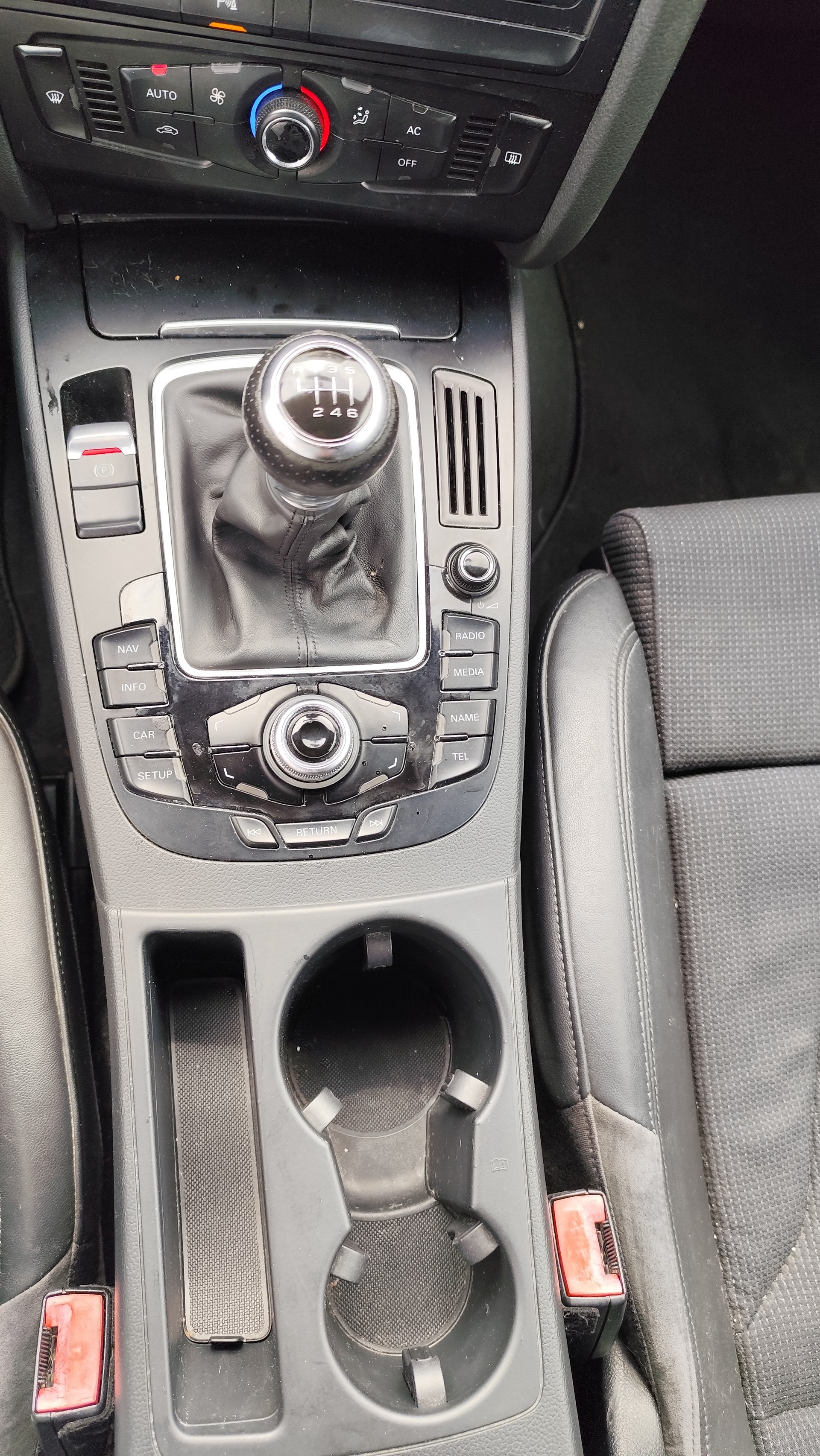 AUDI A5 Coupé 2.0 TFSI-image-8