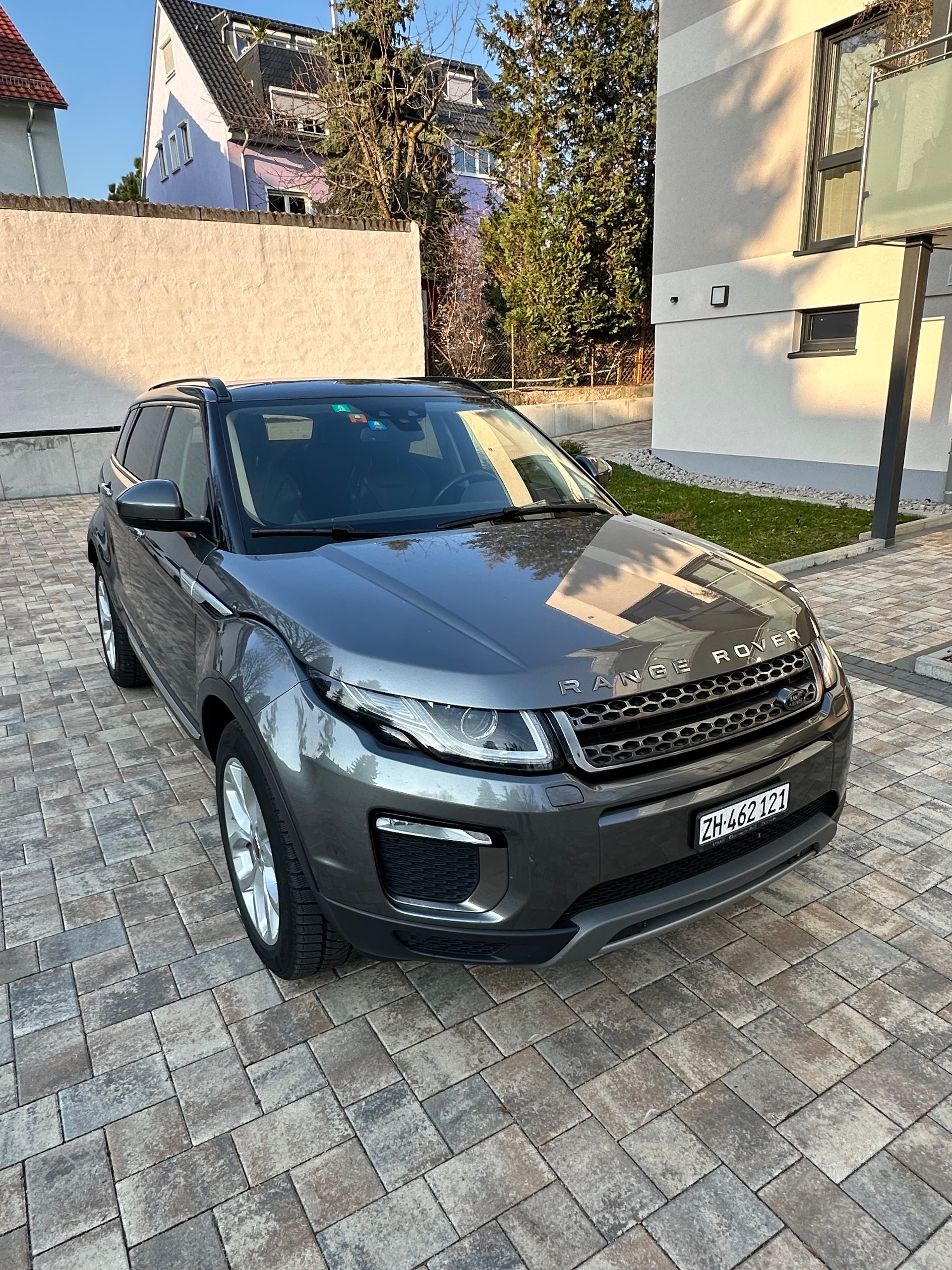 LAND ROVER Range Rover Evoque 2.0 TD4 HSE AT9-image-1