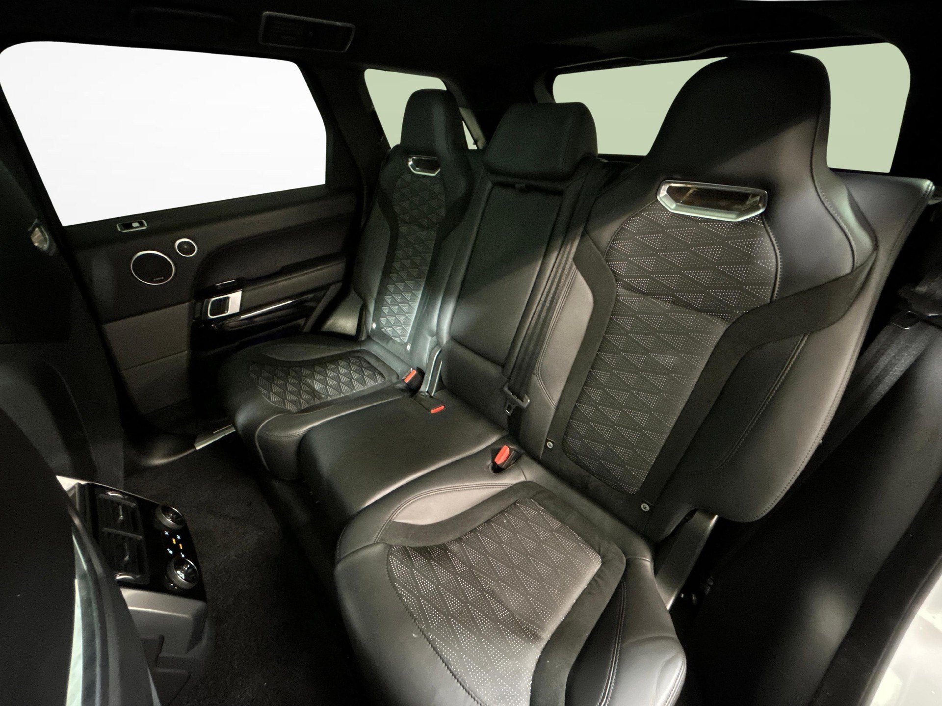 LAND ROVER Range Rover Sport 5.0 V8 SC SVR-image-3