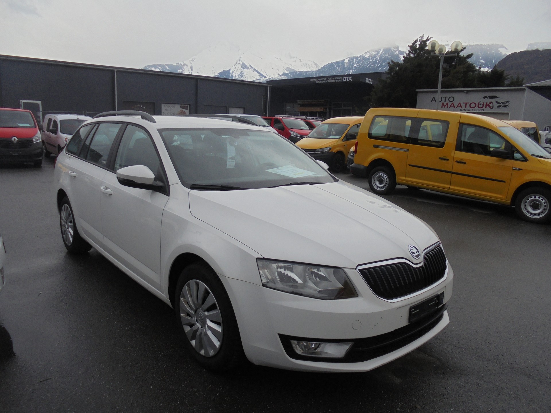 SKODA Octavia Combi 1.6 TDI Elegance 4x4-image-2