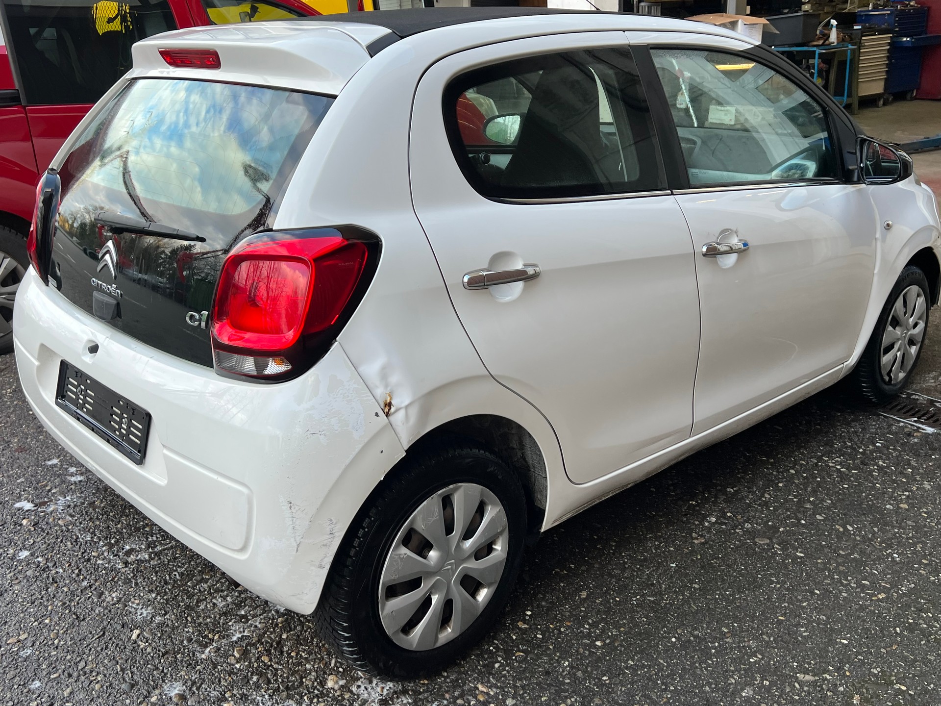 CITROEN C1 1.2 VTi Feel Edition Airscape-image-3