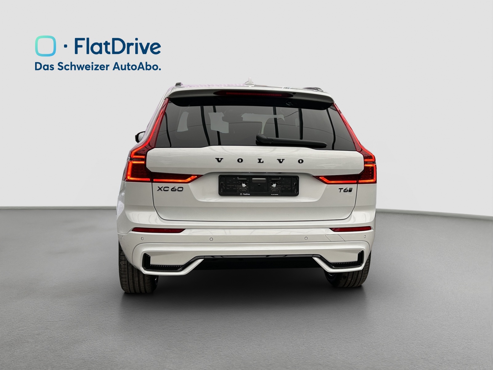 VOLVO XC60 T6 eAWD PluginHybrid Black Edition Geartronic - AHK - Head-up - Panoramadach - 360 Kamera-image-3