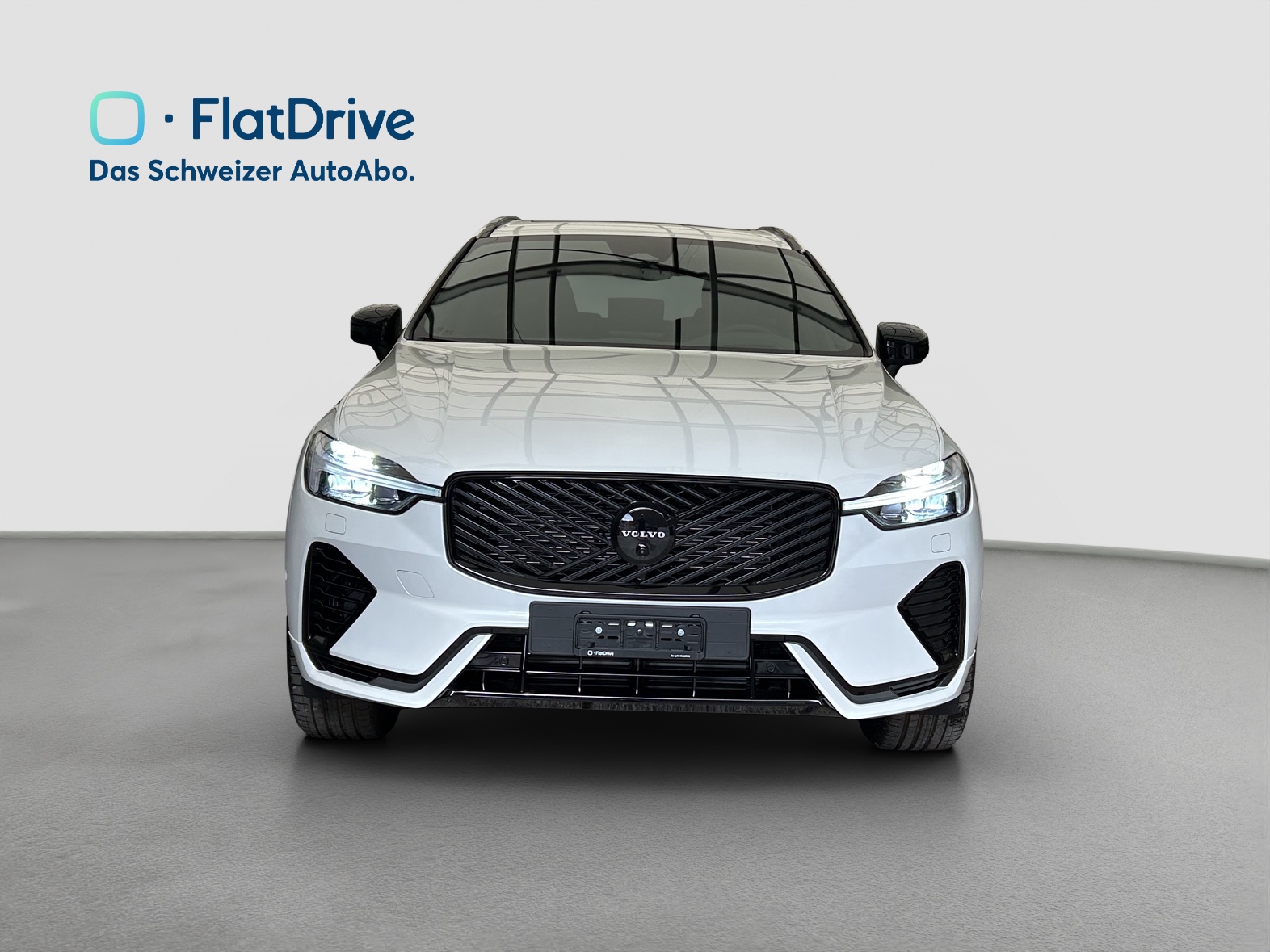 VOLVO XC60 T6 eAWD PluginHybrid Black Edition Geartronic - AHK - Head-up - Panoramadach - 360 Kamera-image-4