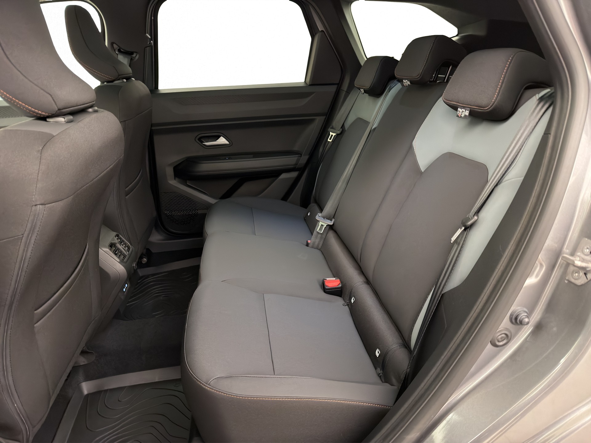 DACIA Bigster 1.2 TCe Extreme 4WD-image-4