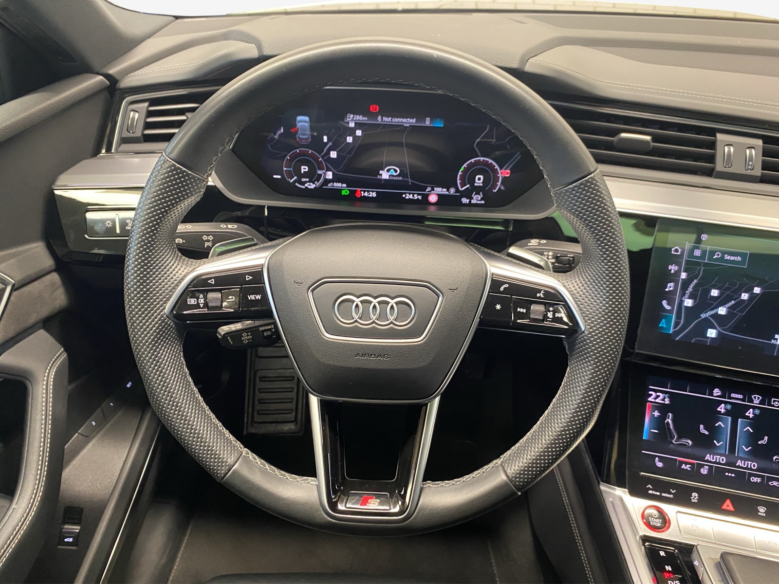 AUDI e-tron S Sportback quattro-image-9