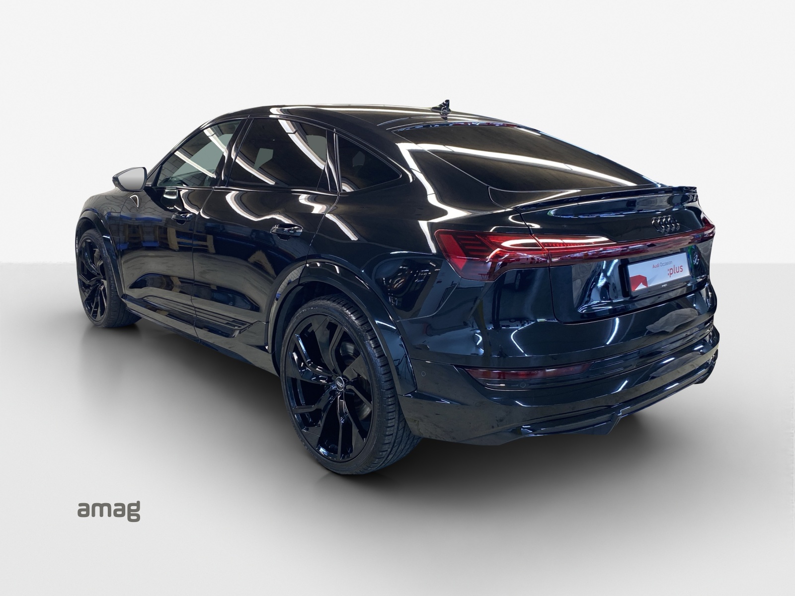 AUDI e-tron S Sportback quattro-image-2
