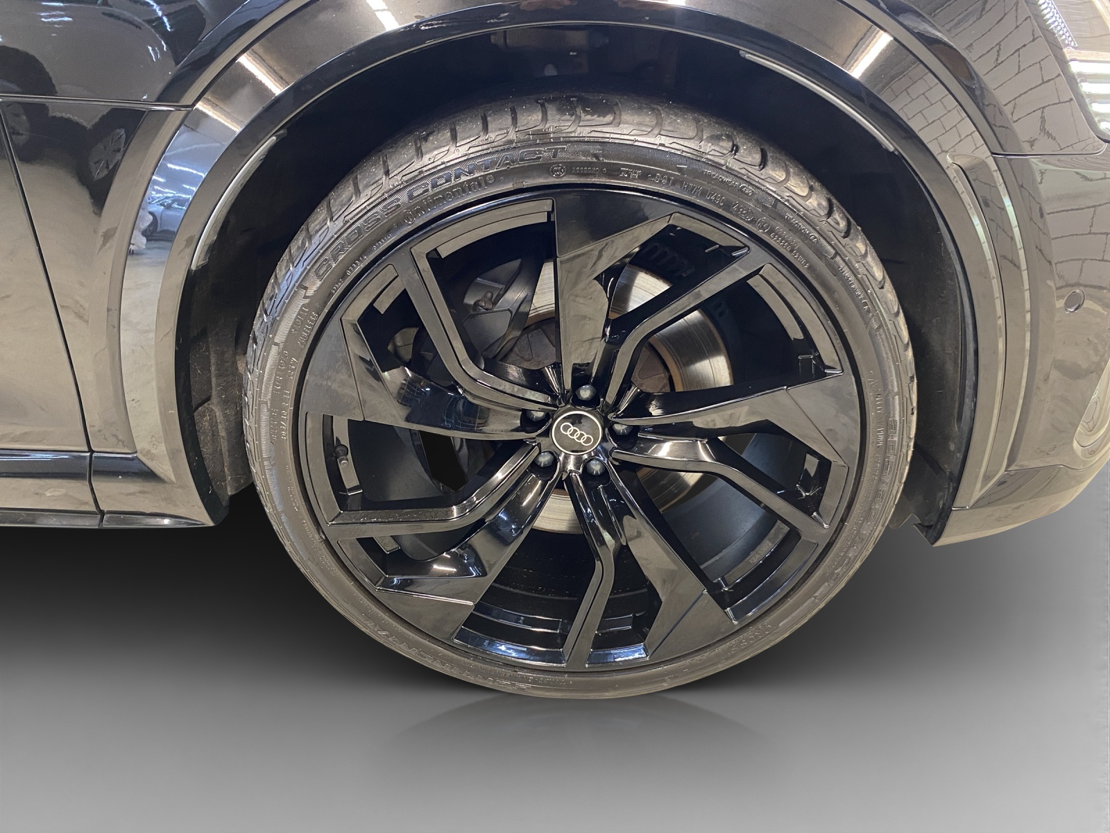 AUDI e-tron S Sportback quattro-image-15