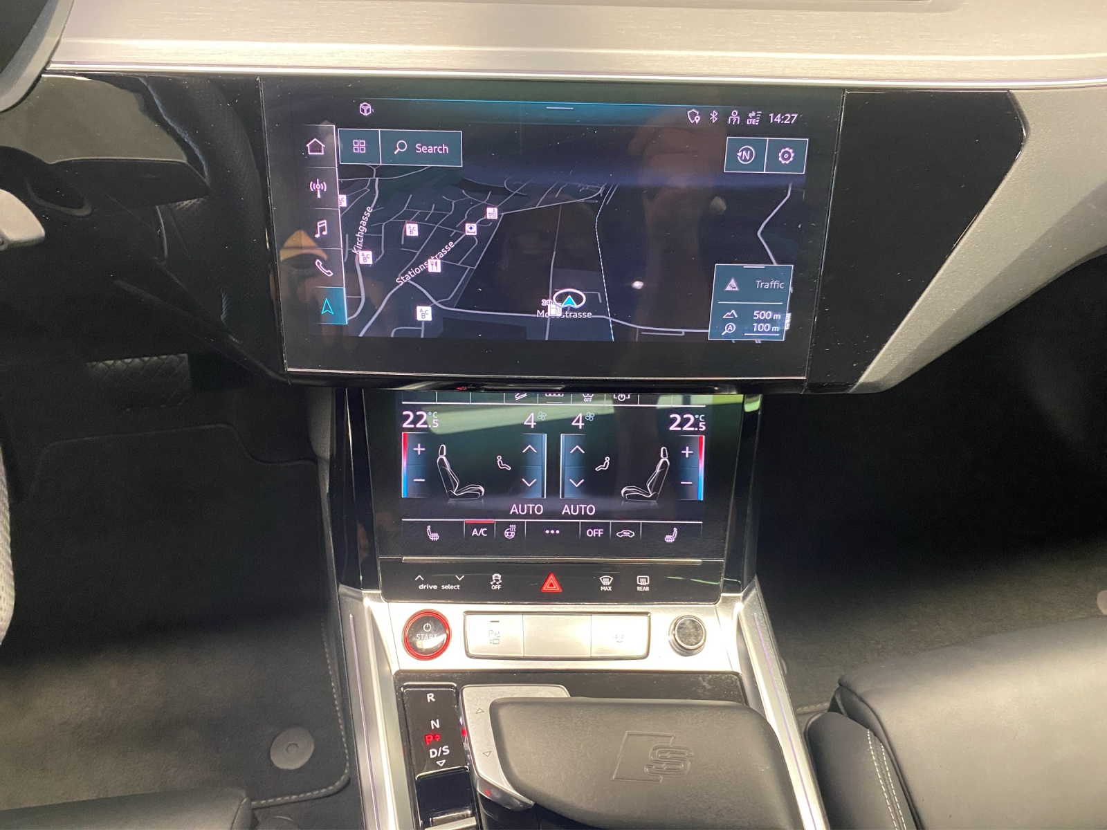 AUDI e-tron S Sportback quattro-image-10