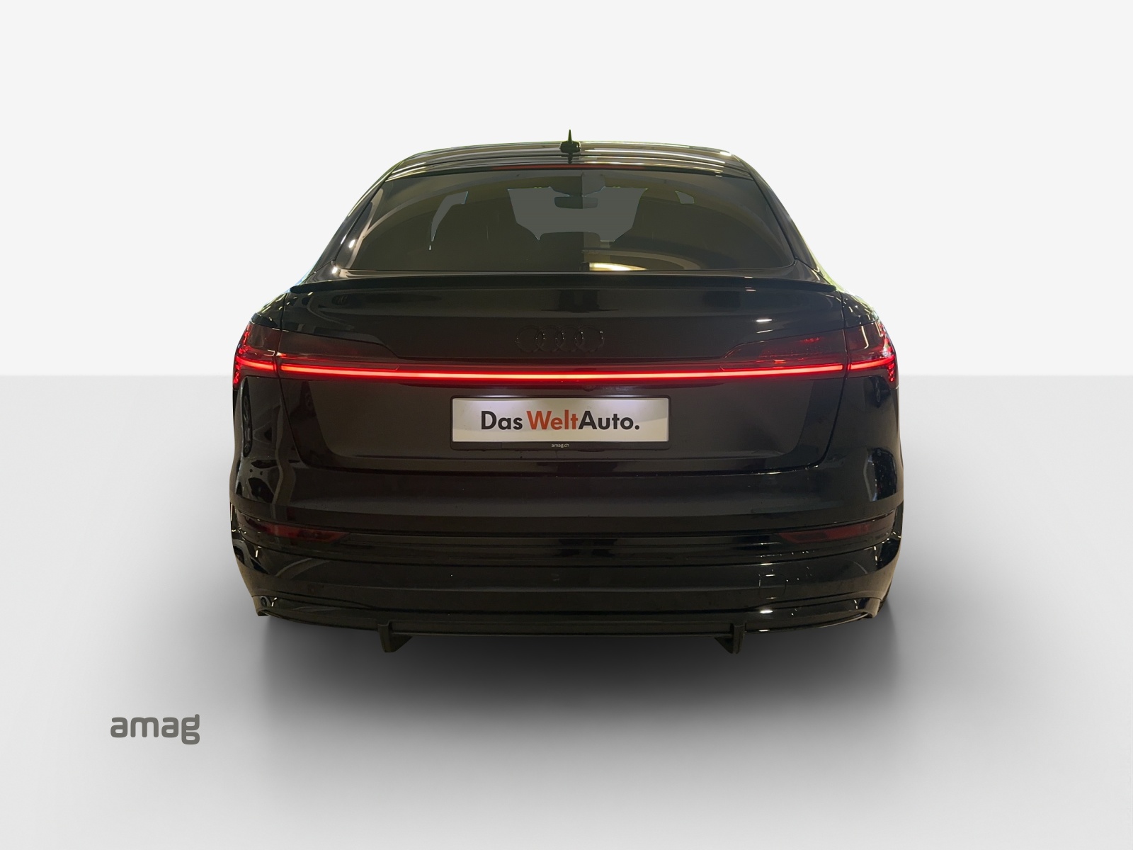 AUDI e-tron S Sportback quattro-image-6